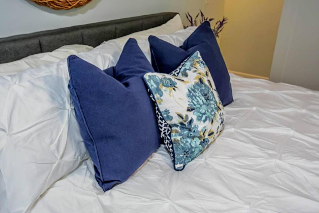 Style Meets Comfort In Beautiful Design Holiday home Vancouver