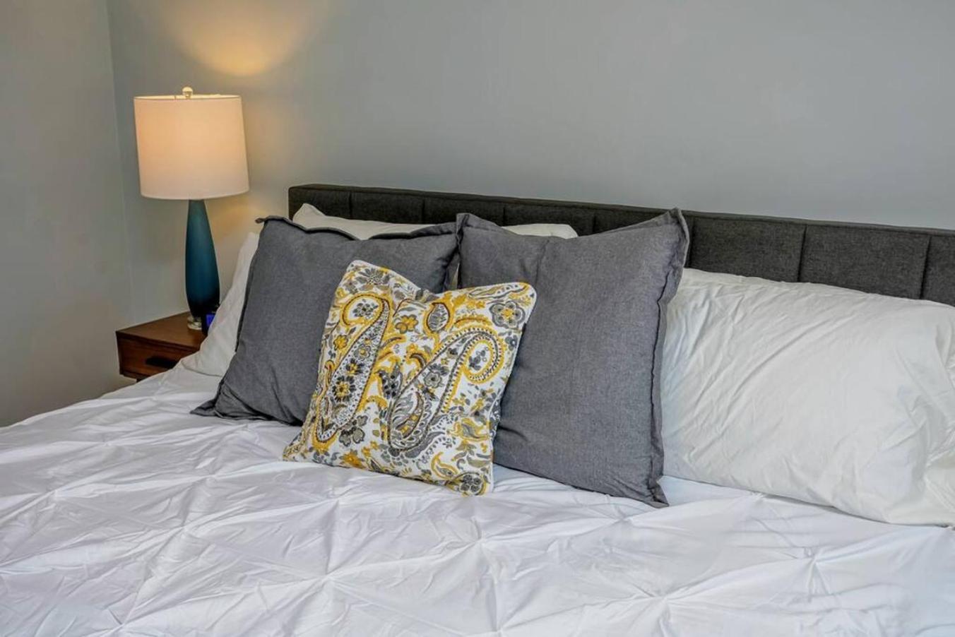 Holiday home Style Meets Comfort In Beautiful Design *